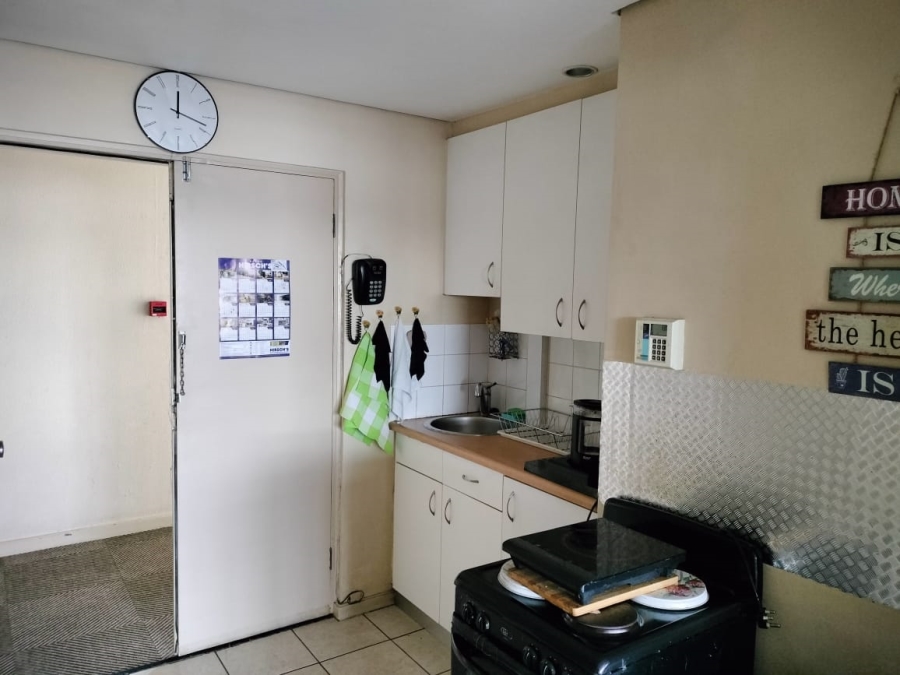 2 Bedroom Property for Sale in Bellville Central Western Cape
